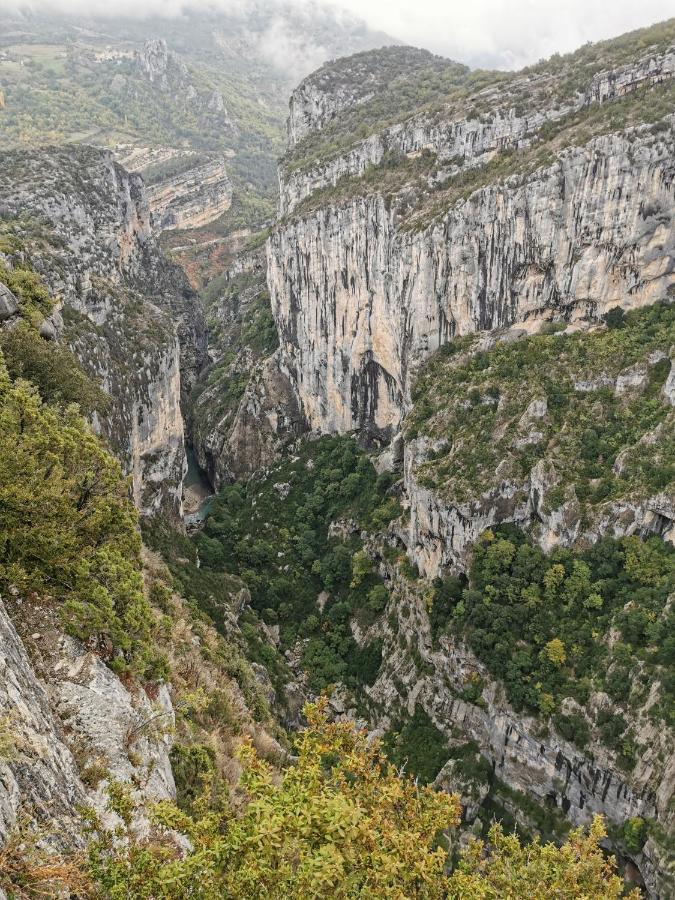 La Peyregoune, Logement En Pleine Nature Et Table D'Hotes Blieux Exterior foto