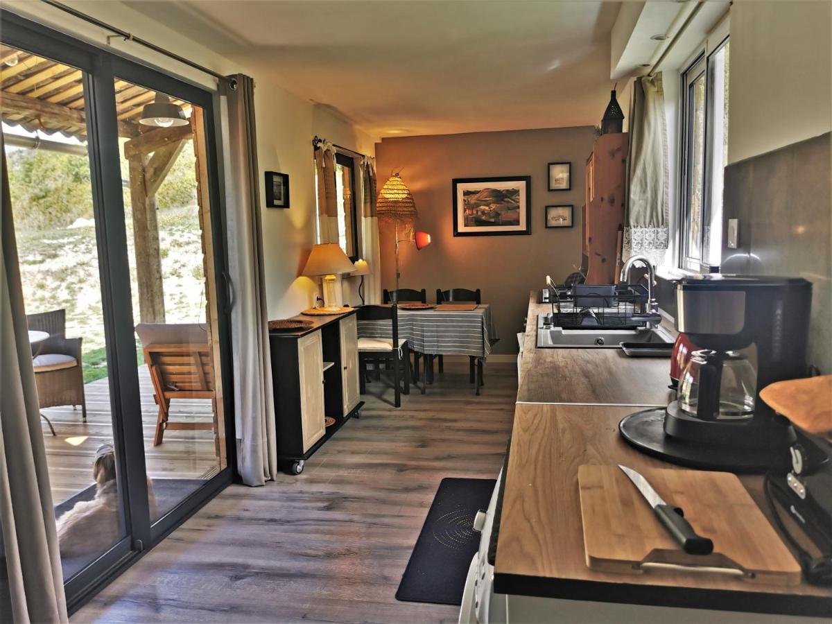 La Peyregoune, Logement En Pleine Nature Et Table D'Hotes Blieux Exterior foto