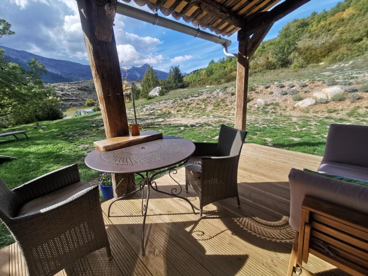 La Peyregoune, Logement En Pleine Nature Et Table D'Hotes Blieux Exterior foto